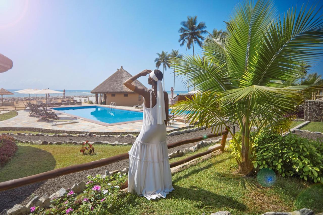 Lemon Beach Resort Elmina Eksteriør billede