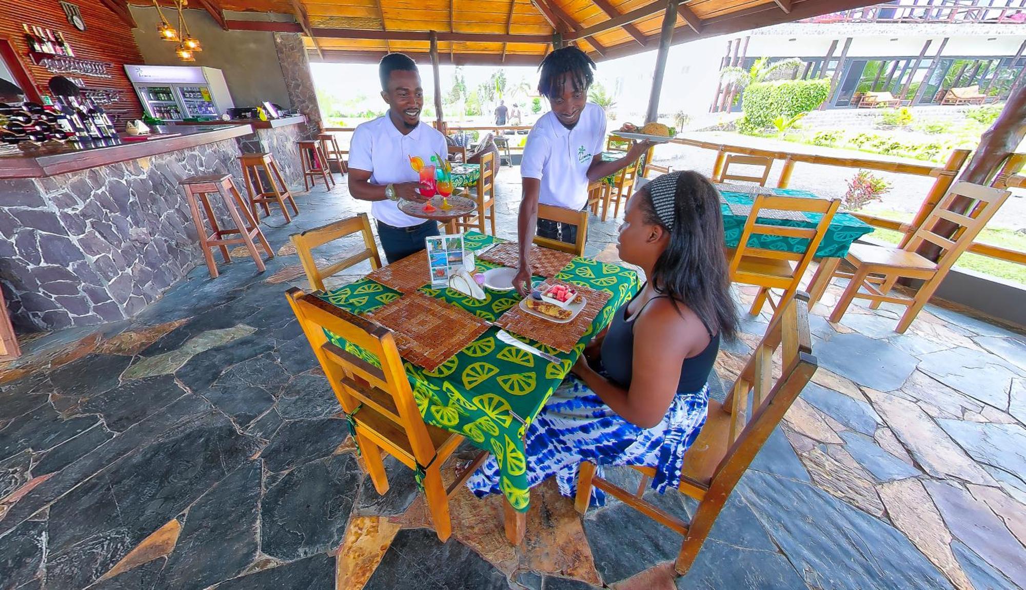 Lemon Beach Resort Elmina Eksteriør billede